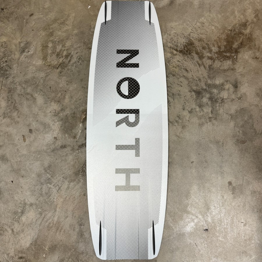 North 2024 - Atmos Pro - Demo 138cm W/Flex Pro Bindings - 35% Off