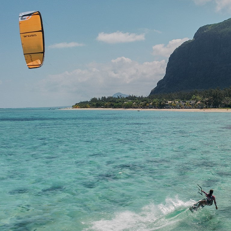 Ozone Zephyr V8 Ultra-X 17m Lightwind Kite
